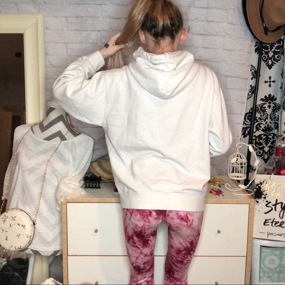 Brandy Melville Hoodie - Picture 5 of 7